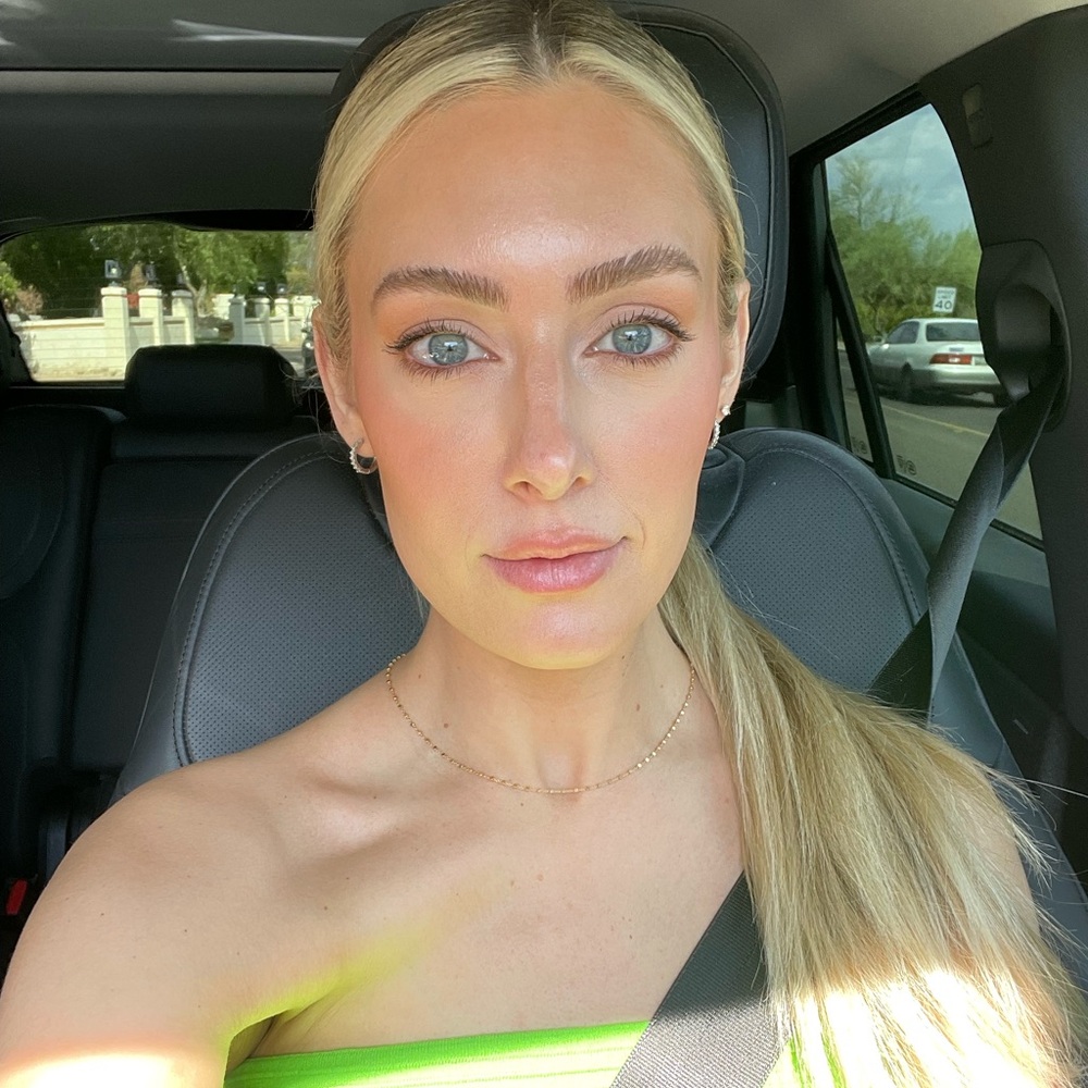 Meet your Posher, Sidney